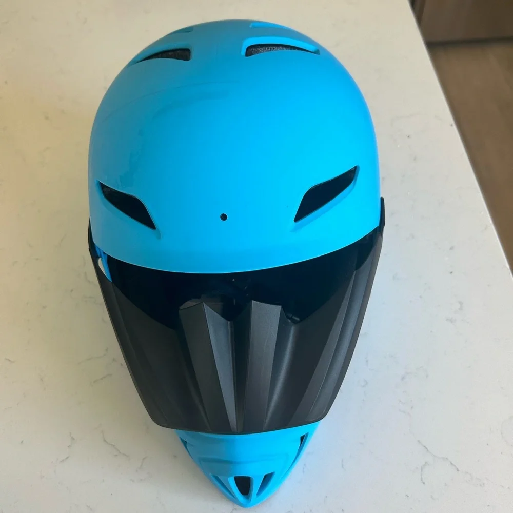 Razor Child Full Face Helmet, Matte Blue, New with flaw, Youth 5+